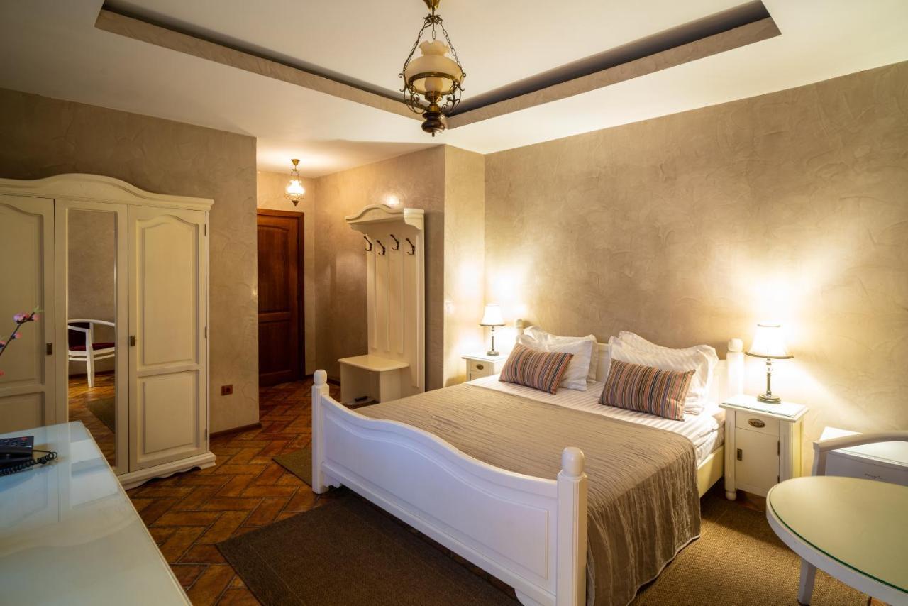 Hotel Europa Târgu Jiu Exteriér fotografie
